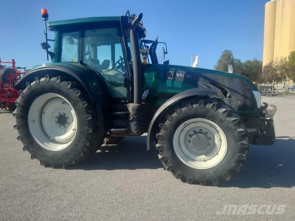 Valtra T 213 V Tractores