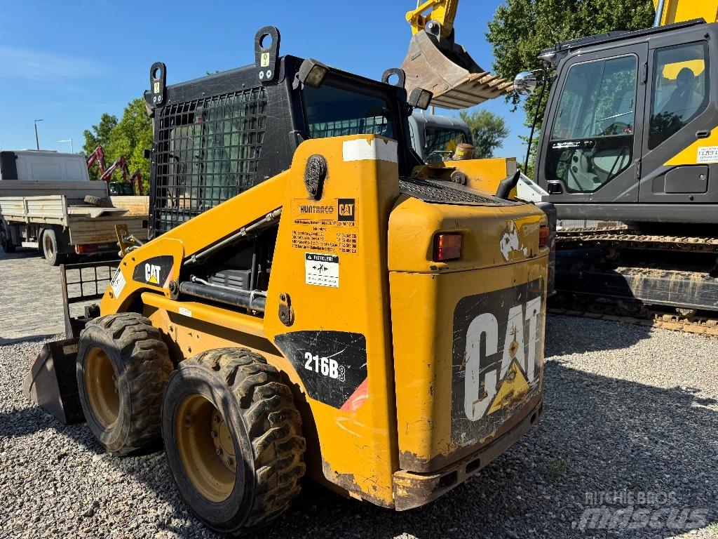 CAT 216 B 3 Minicargadoras