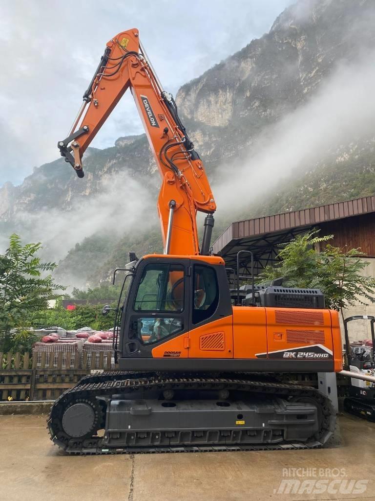 Develon DX 245 NHD-7 Excavadoras de cadenas
