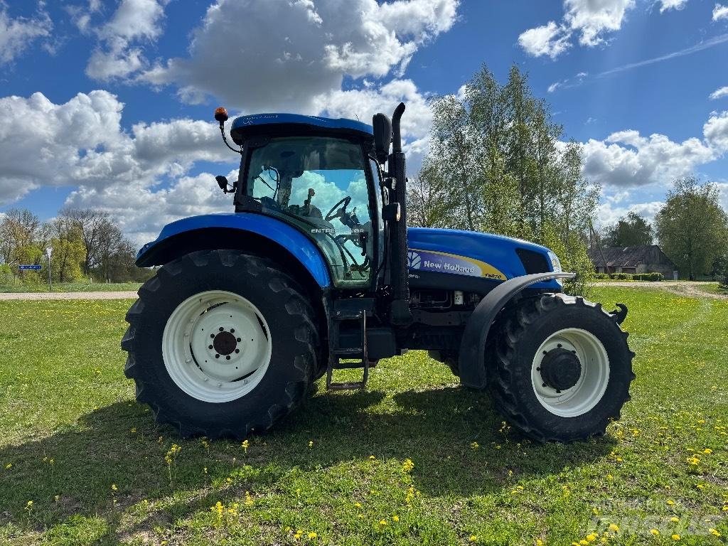 New Holland T 6070 Tractores