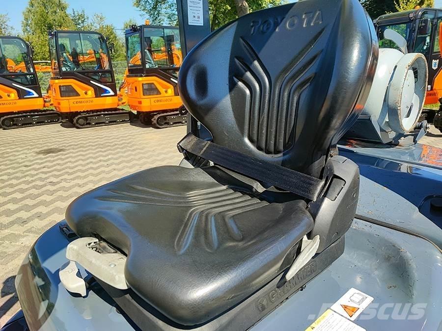 Toyota 02-8FGF25 Carretillas LPG