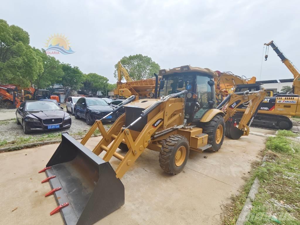 CAT 420F Retrocargadoras