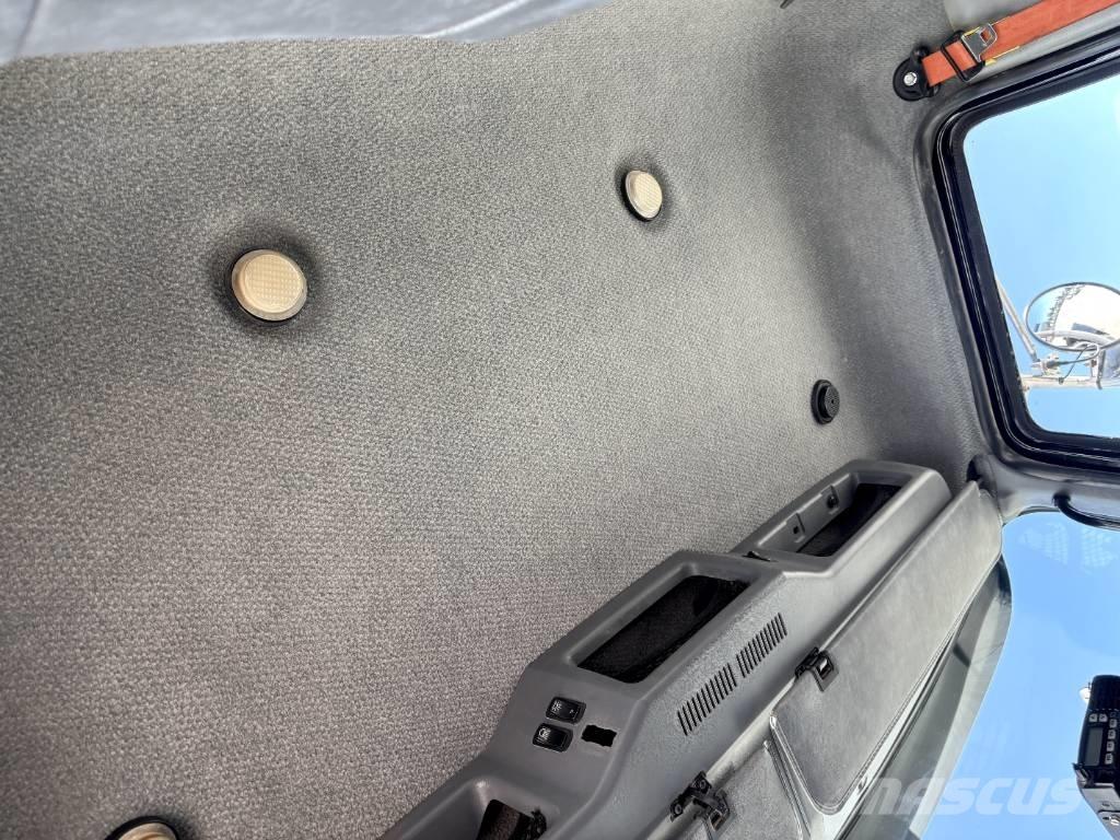 Mack CHU 613 Grúas de vehículo