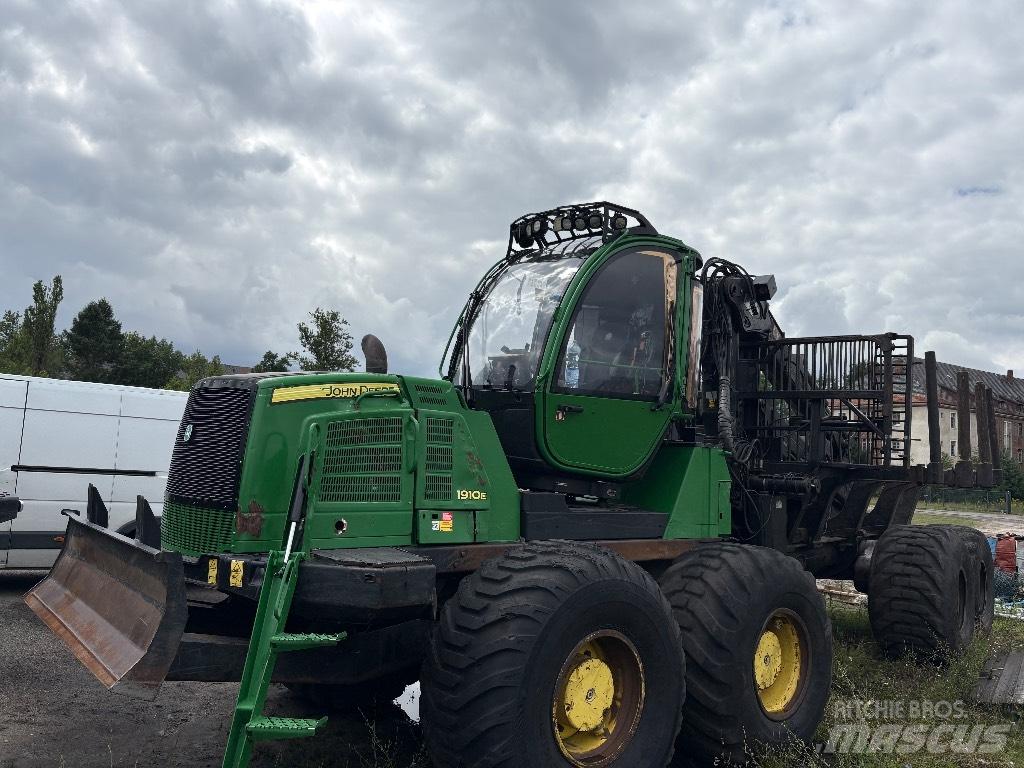 John Deere 1910E Autocargadoras