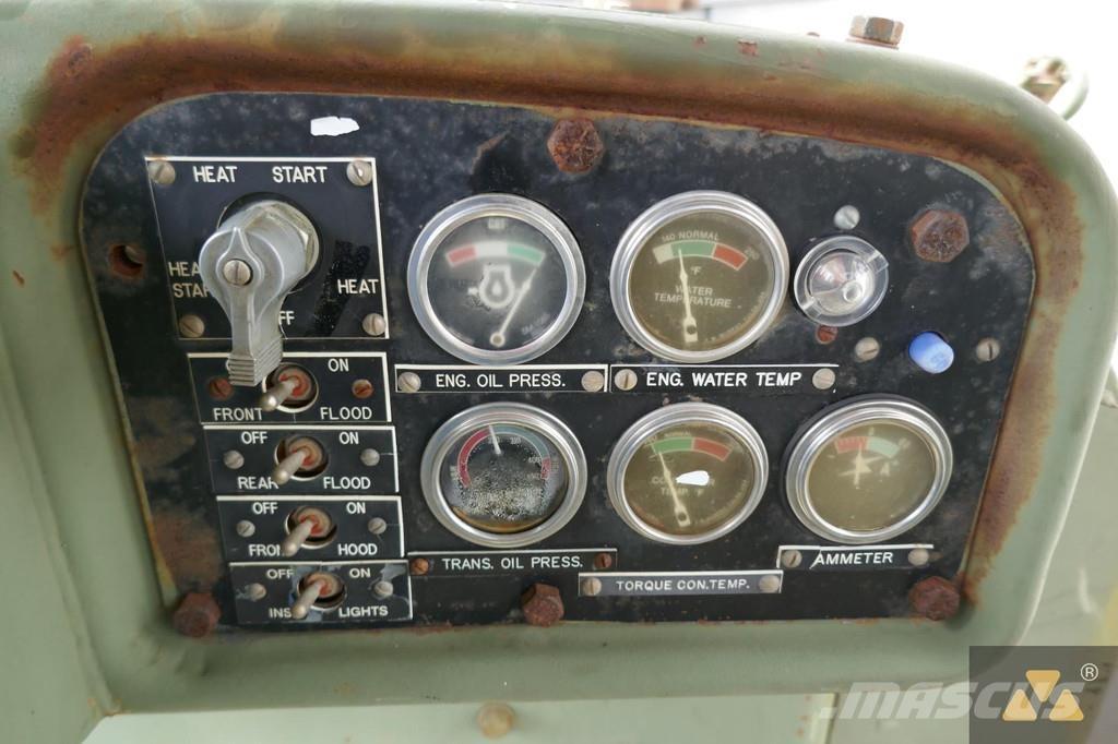 CAT D7F Ex-army Buldozer sobre oruga