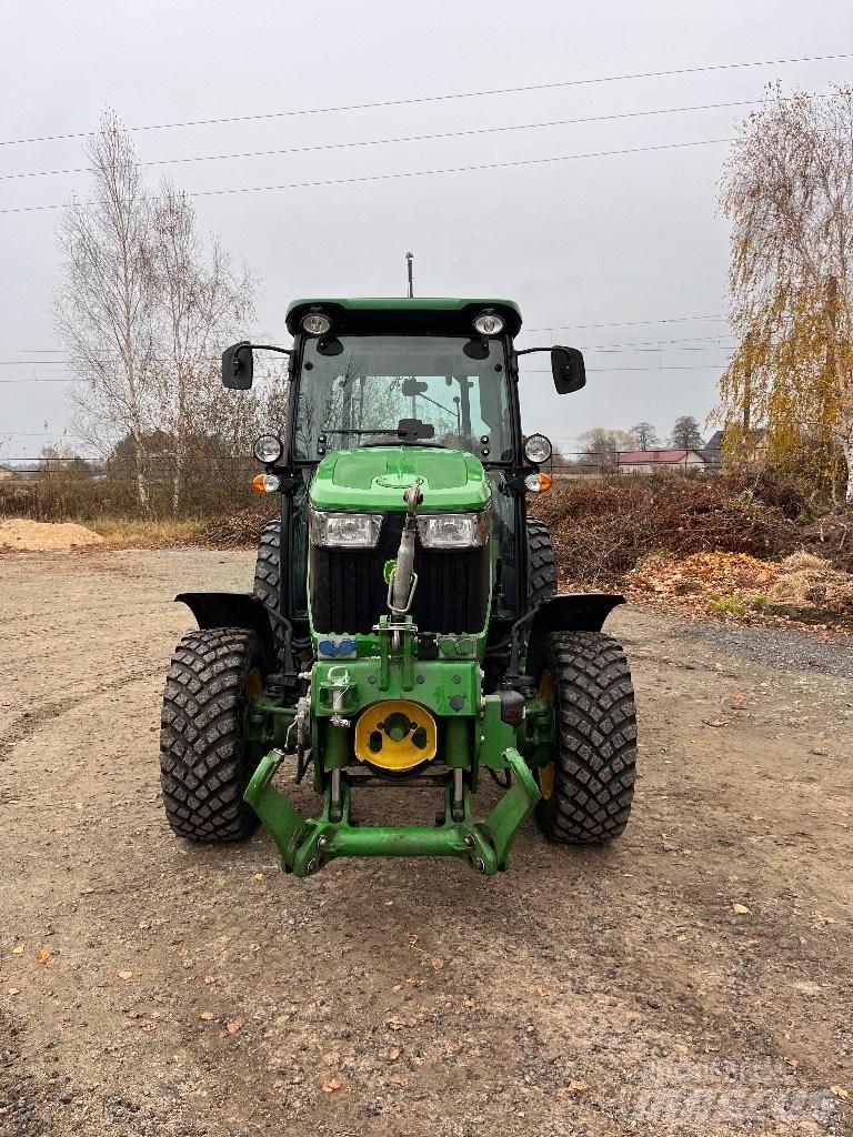 John Deere 5105 GF Tractores