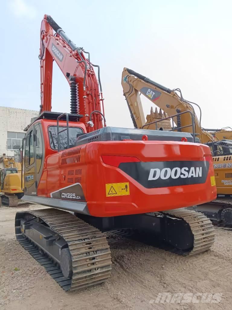 Doosan DX 225 LC-9T Excavadoras de cadenas