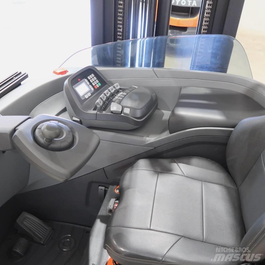 Toyota RRE200HC Carretillas retráctiles
