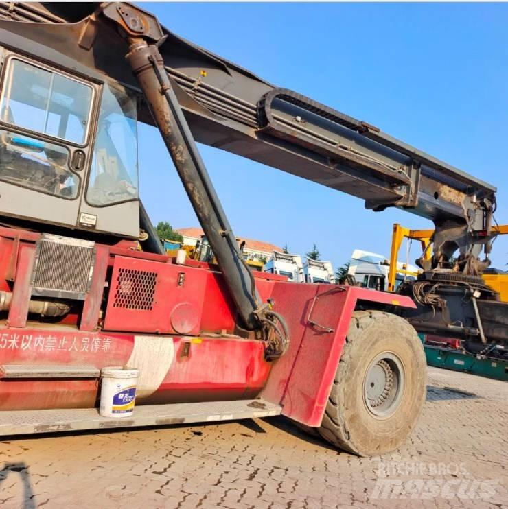 Kalmar DRD 450 Manipulador de contenedores