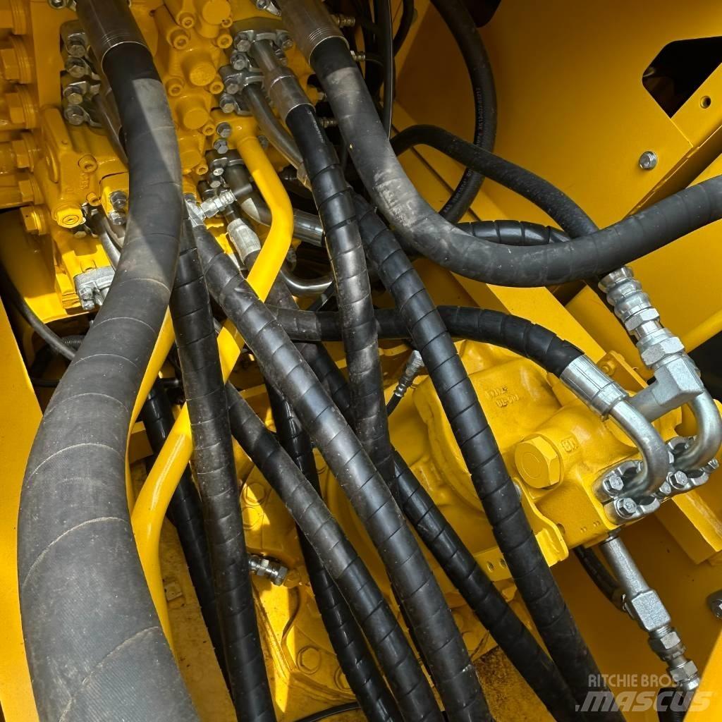 Komatsu 220-8 Excavadoras de cadenas