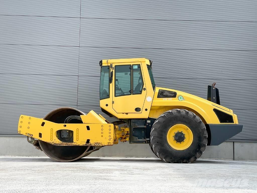 Bomag BW 216 DH-4i Rodillos de un solo tambor