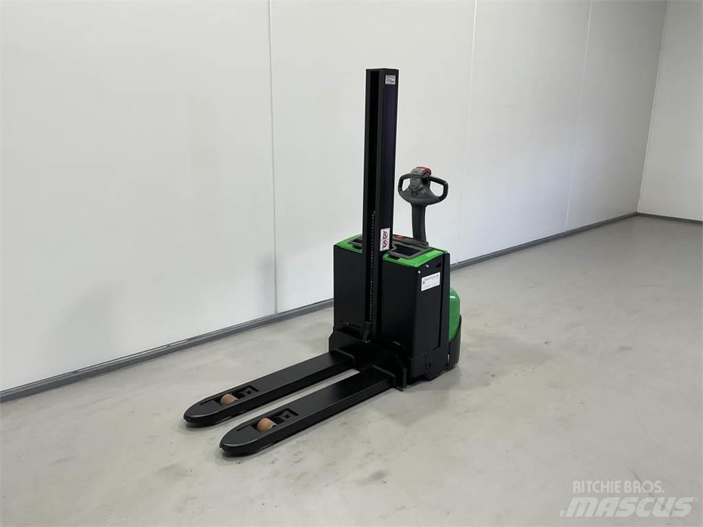 Cesab S208L Apiladores eléctricos autopropulsados
