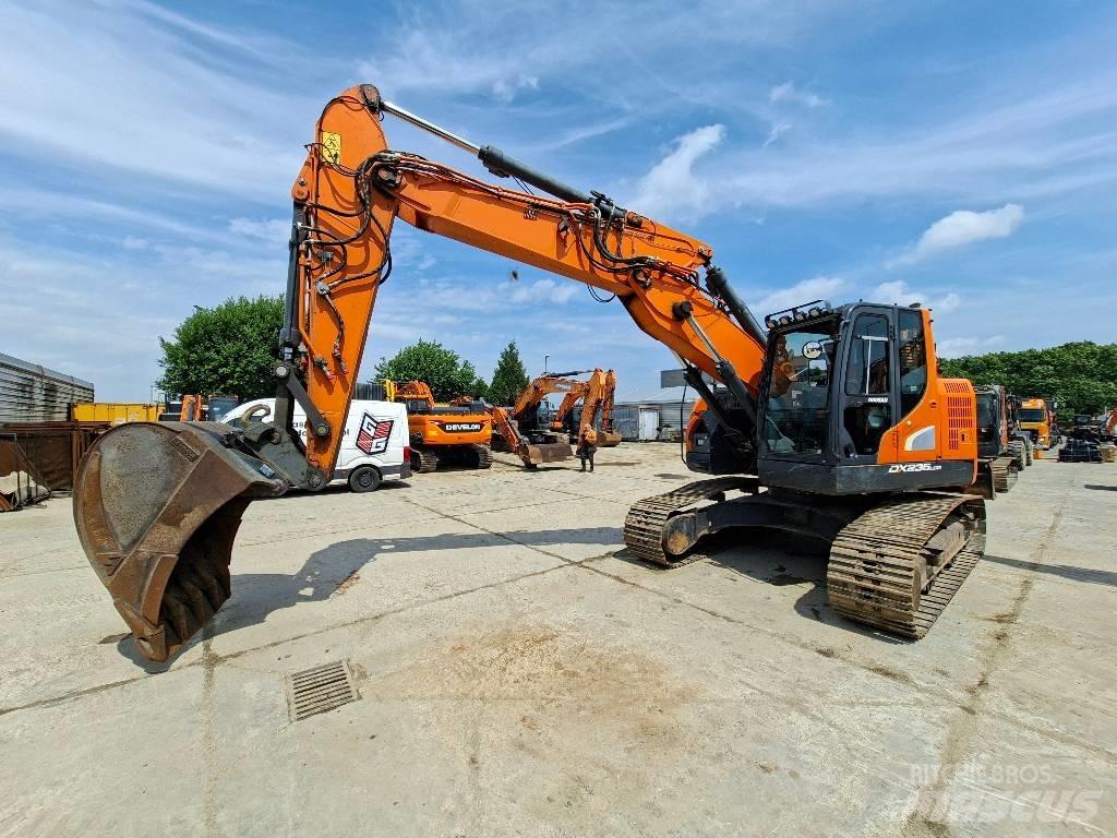 Doosan DX 235 LCR-5 Excavadoras de cadenas