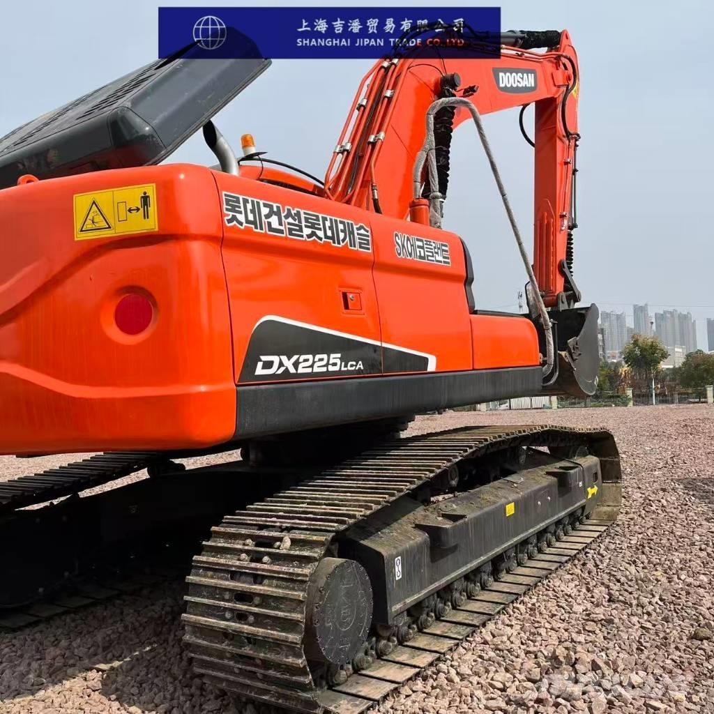 Doosan DX 225 Excavadoras de cadenas