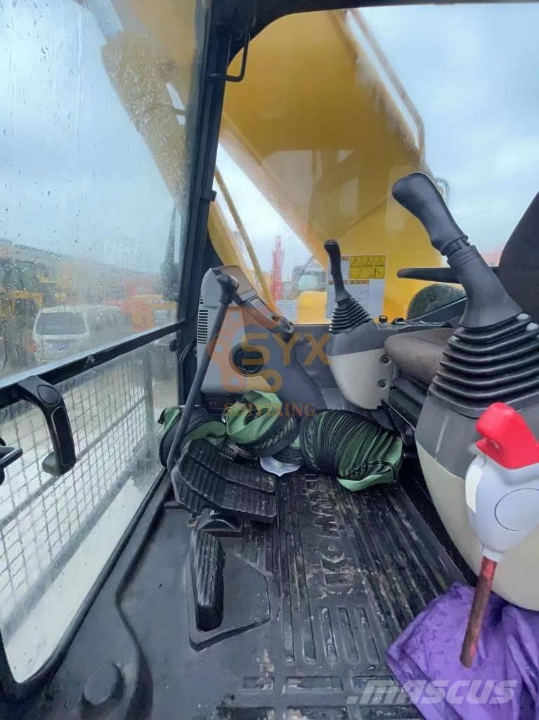 Komatsu PC 220-8 Excavadoras de cadenas