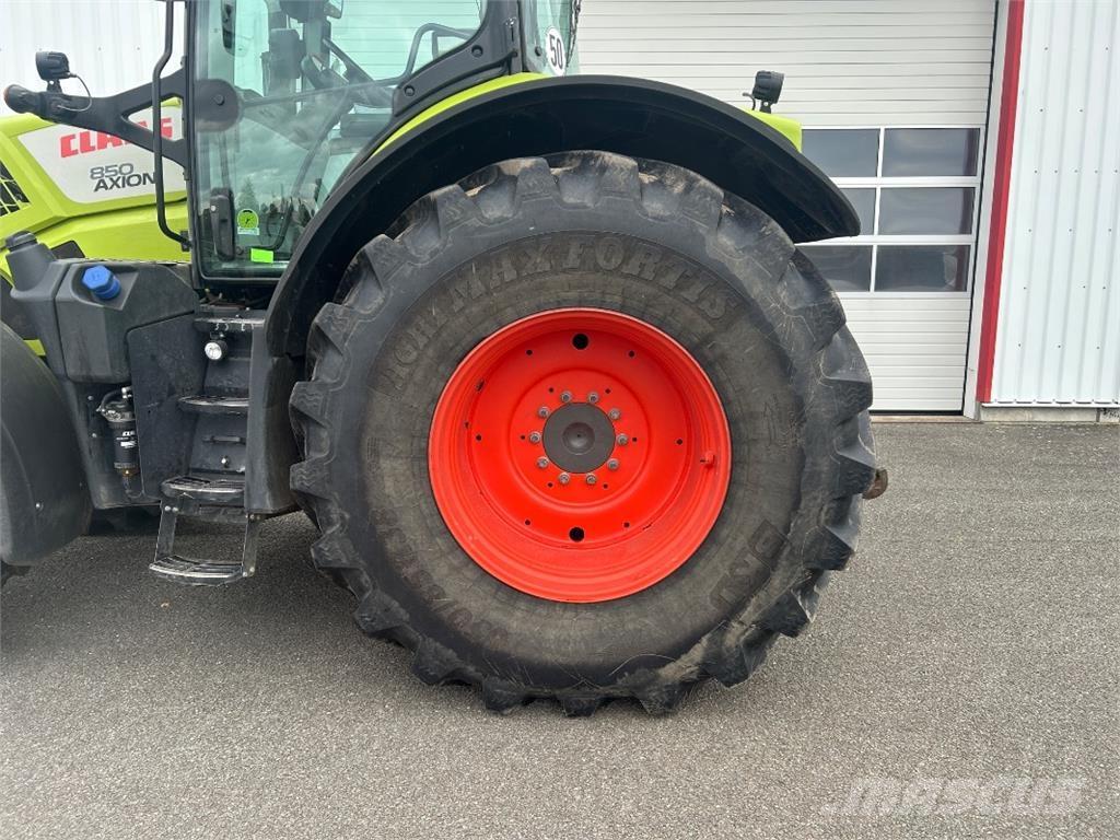 CLAAS Axion 850 Tractores