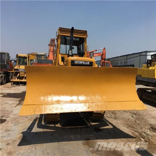 CAT D 6 D Buldozer sobre oruga