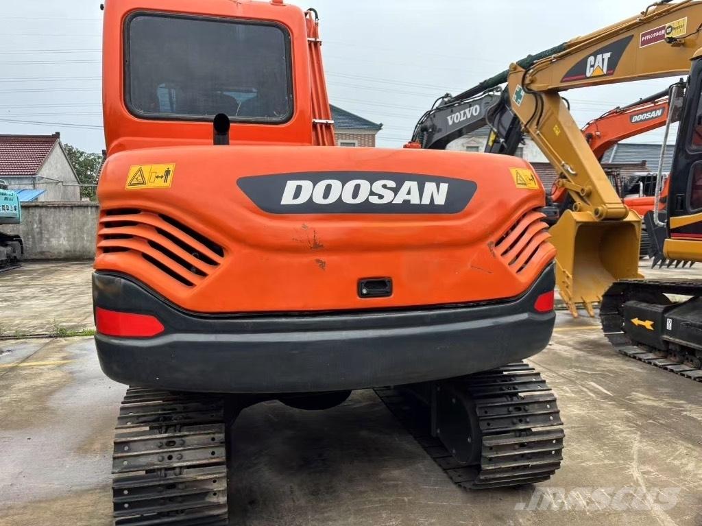 Doosan DX 75-9 Mini excavadoras < 7t