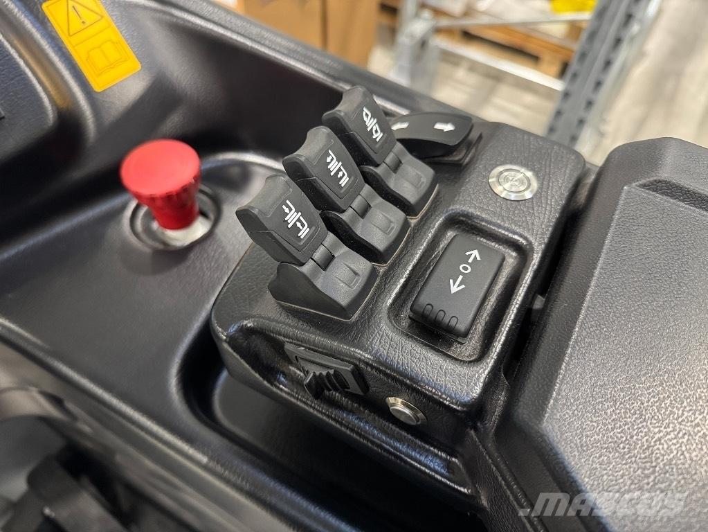 Fork AMG20-80 Apiladores eléctricos autopropulsados