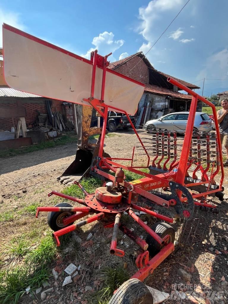 Kuhn GA3801 GM Rastrillos y henificadores