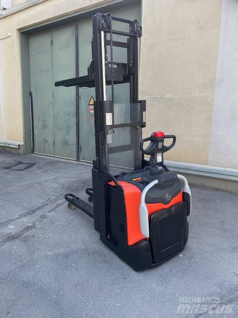 BT SPE 200 D Apiladores eléctricos