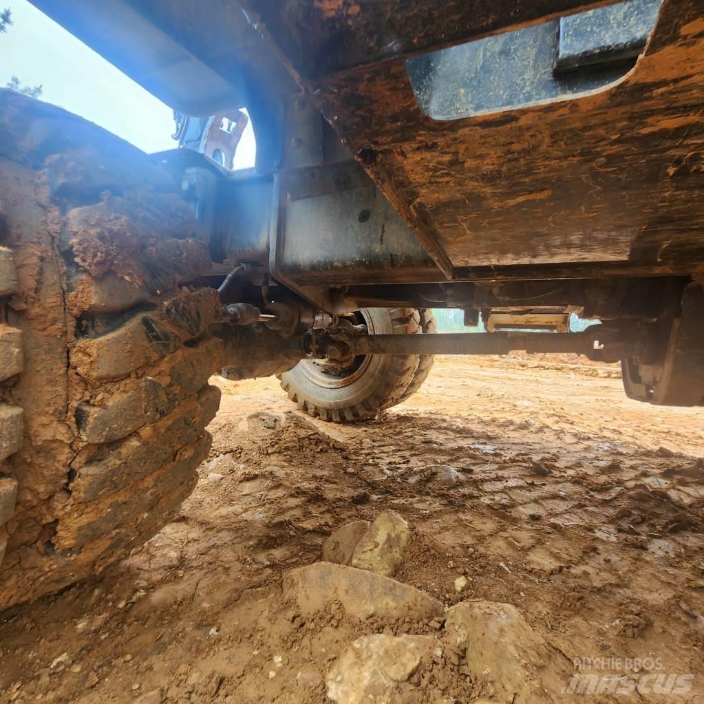 Hyundai HW 145 Excavadoras de ruedas