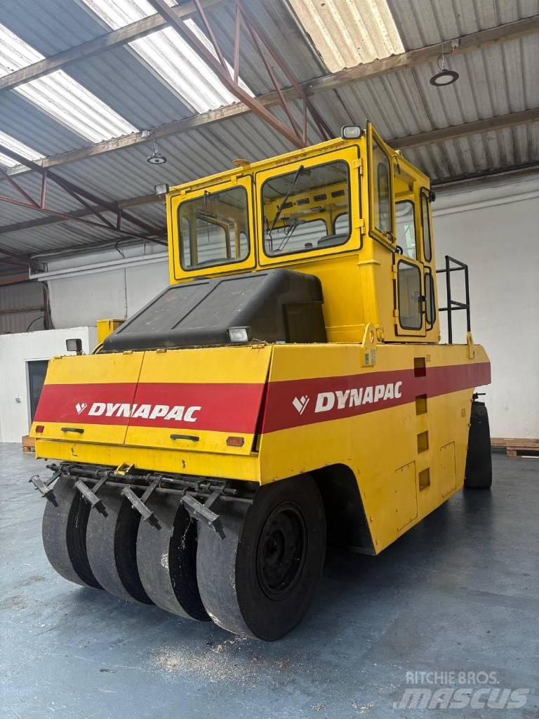 Dynapac CP 271 Rodillos sobre neumáticos