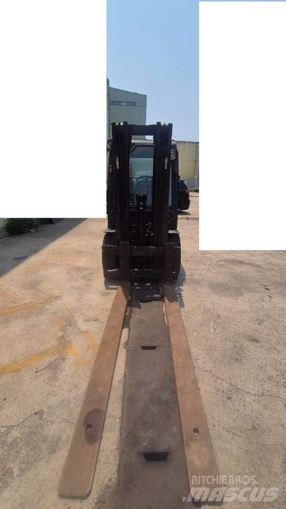 Hyundai D30 Otras carretillas elevadoras