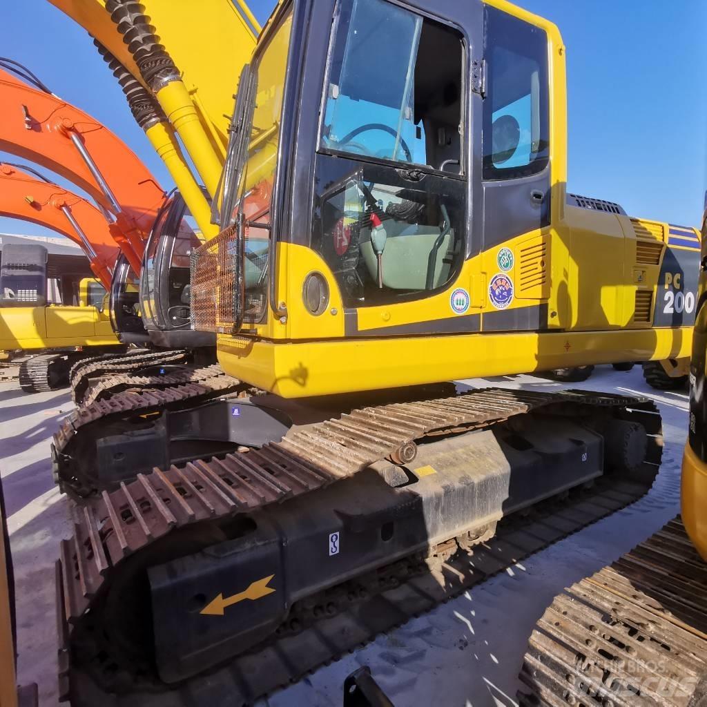Komatsu PC 200-8 Excavadoras de cadenas
