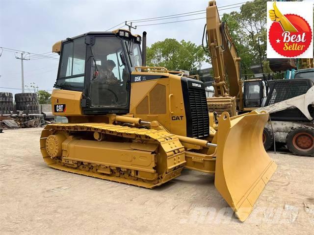 CAT D 5 K Buldozer sobre oruga
