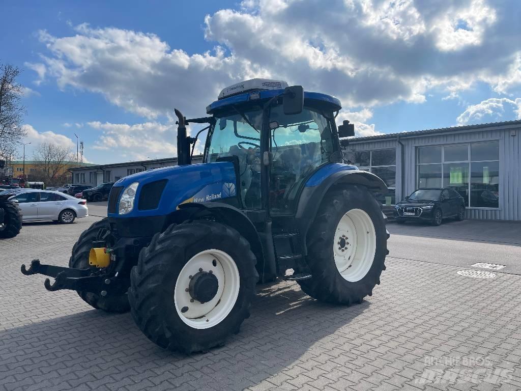 New Holland T 6040 Tractores