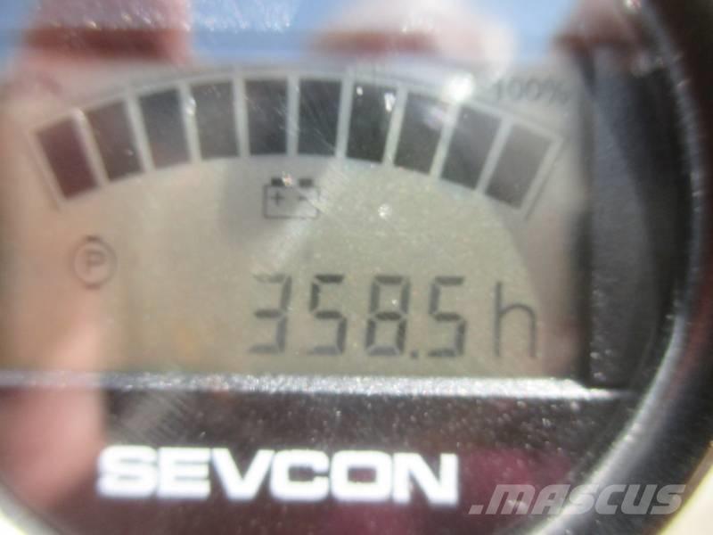 Manitou 170AETJ Plataforma de trabajo articulada