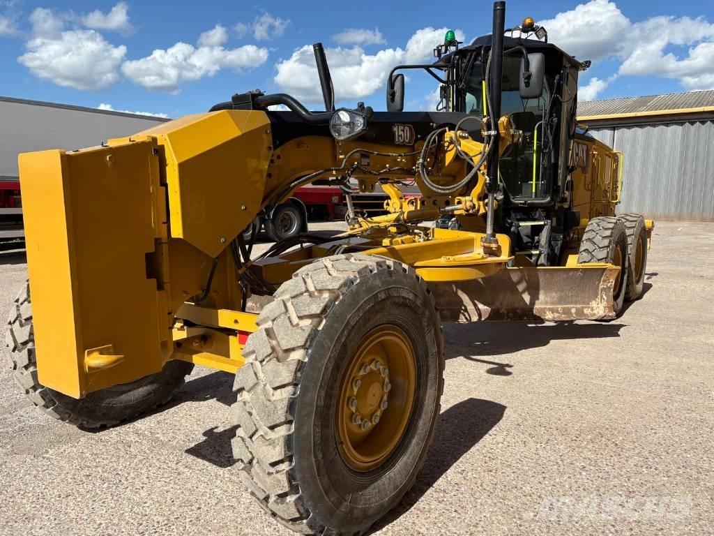 CAT 150 Motoniveladoras