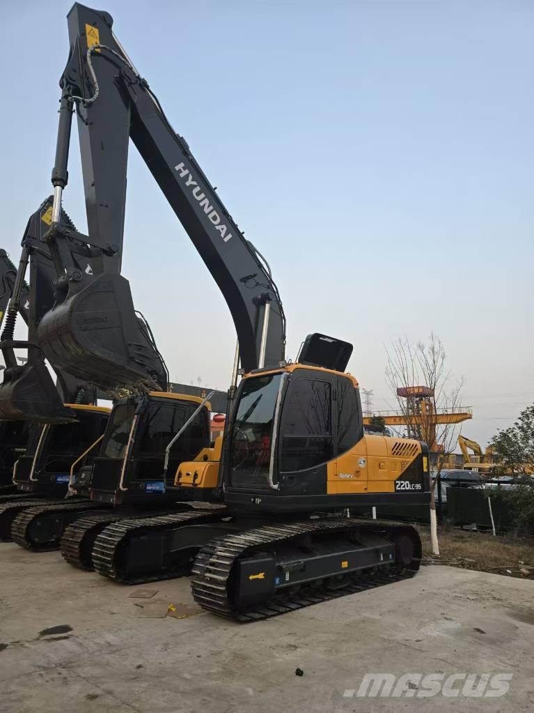 Hyundai R 220-9 S Excavadoras de cadenas