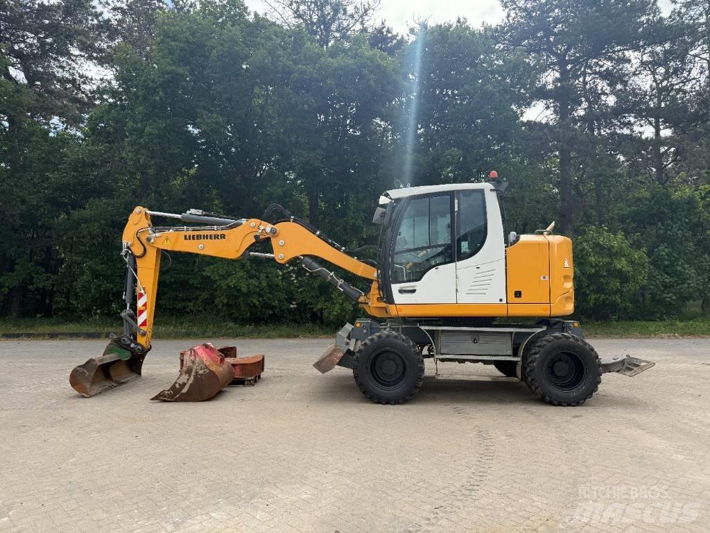 Liebherr A 910 Comp Excavadoras de ruedas