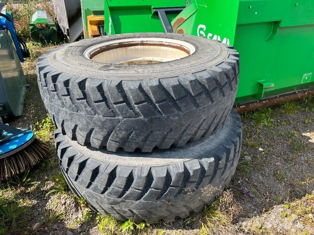 Nokian 16.9 R28 Neumáticos, ruedas y llantas