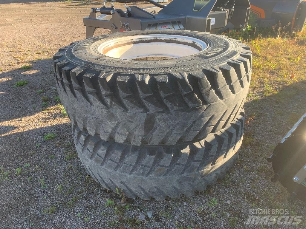 Nokian 16.9 R28 Neumáticos, ruedas y llantas