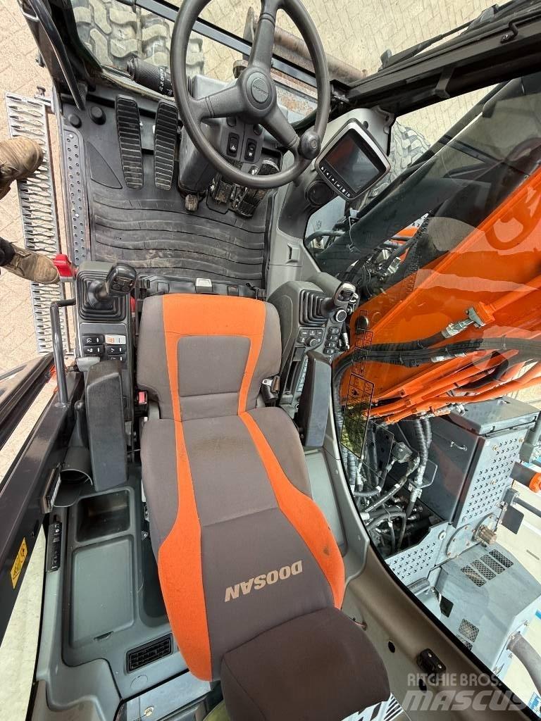 Doosan DX 170 W Excavadoras de ruedas
