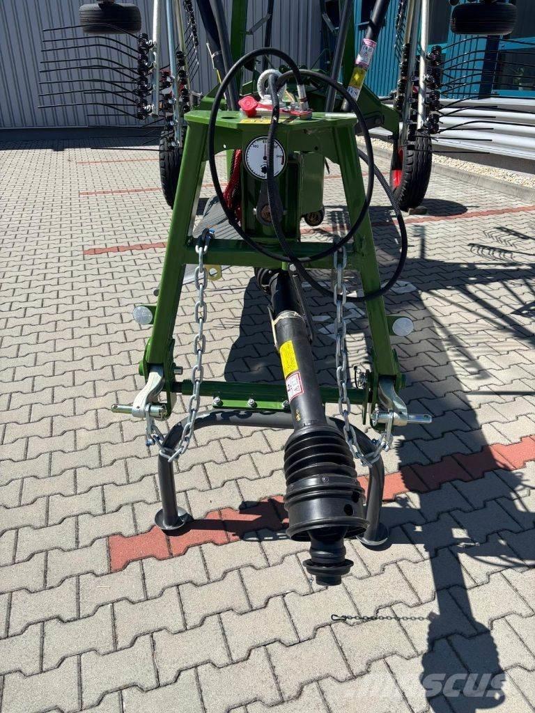 Fendt Former 801 Rastrillos y henificadores