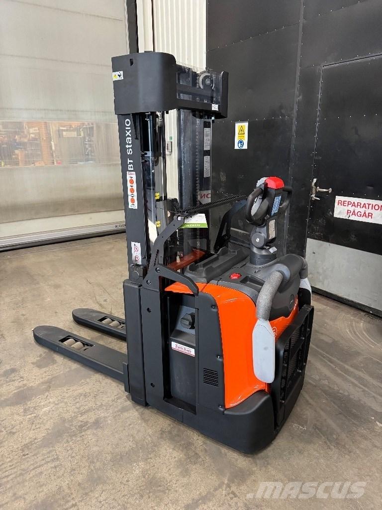 Toyota SPE140L Apiladores eléctricos