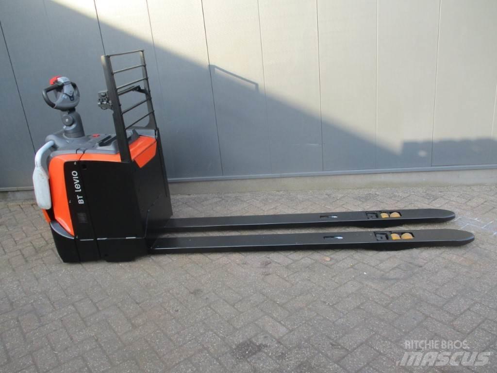 Toyota LPE 250 Transpaletas Eléctricas con plataforma