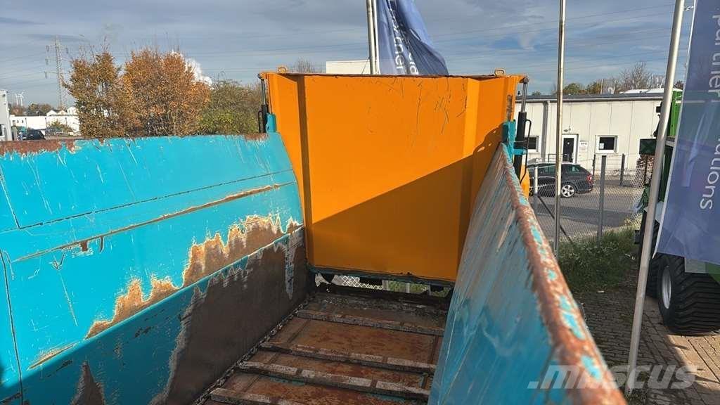 Rolland RF6118 0 Remolques esparcidores de estiércol