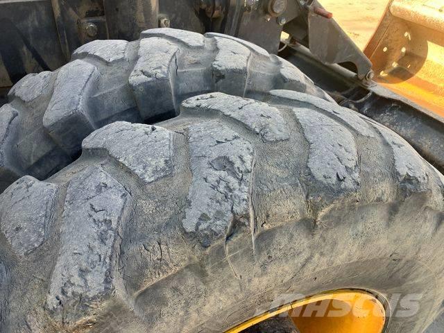 JCB JS 175 W Excavadoras de ruedas