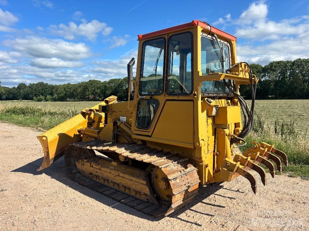CAT D 4 C Buldozer sobre oruga
