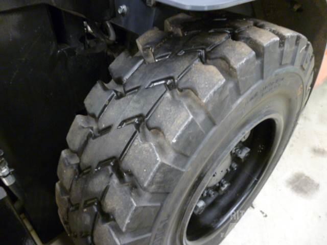 Toyota 52 - 2 - FDJF 35 Carretillas diesel