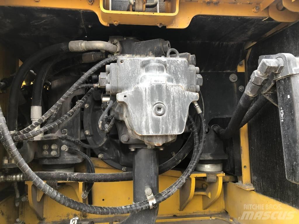 Komatsu 300 -7 Excavadoras de cadenas