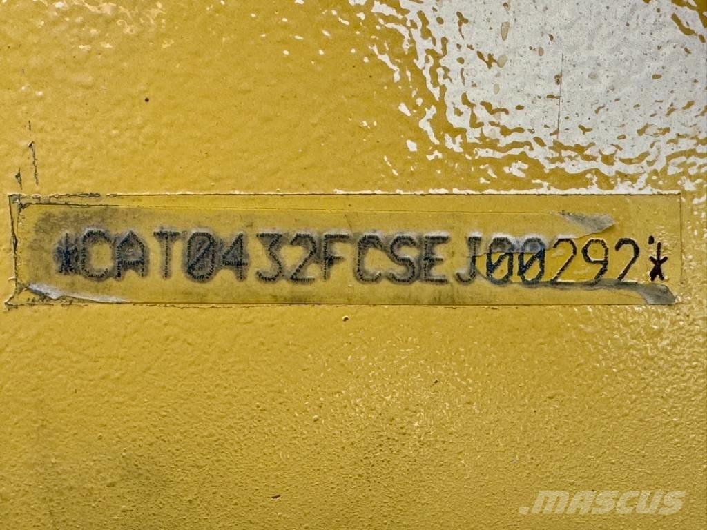 CAT 432 F Retrocargadoras
