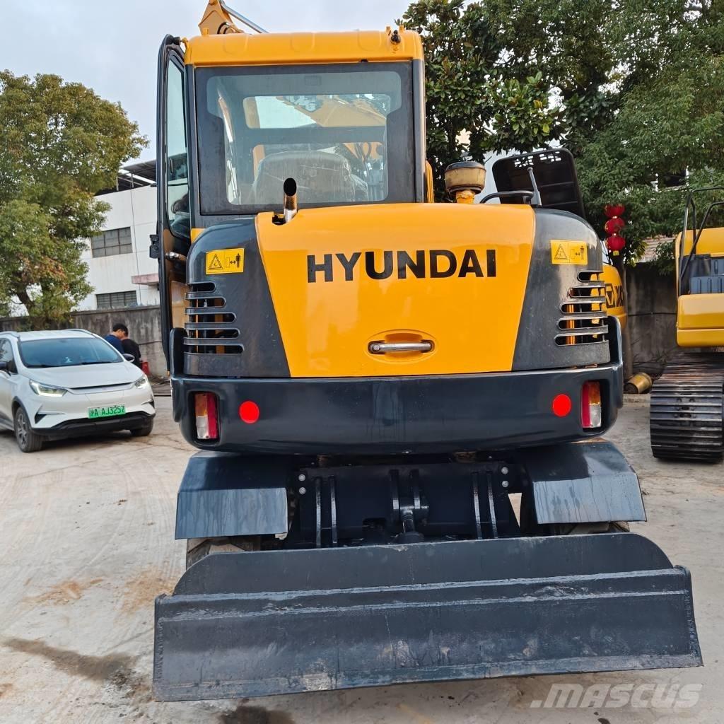 Hyundai 60 W VS Excavadoras de ruedas