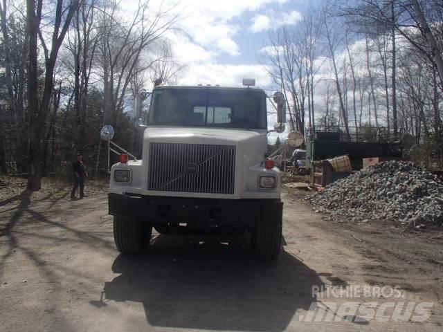 Volvo WG Camiones chasis