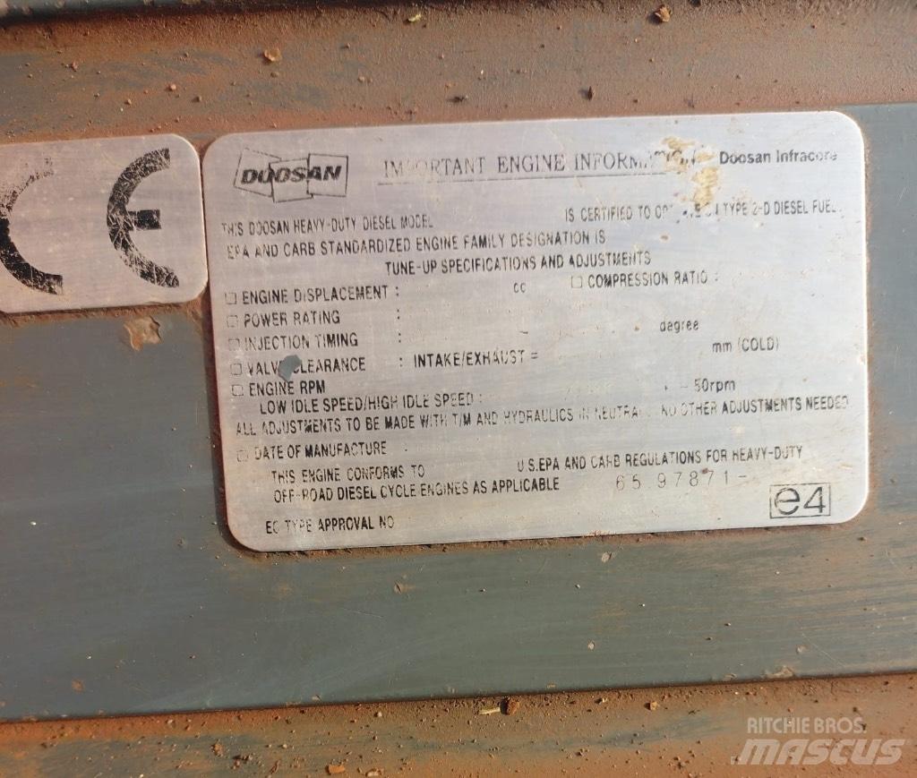 Doosan DX 300 LC-5 Excavadoras de cadenas